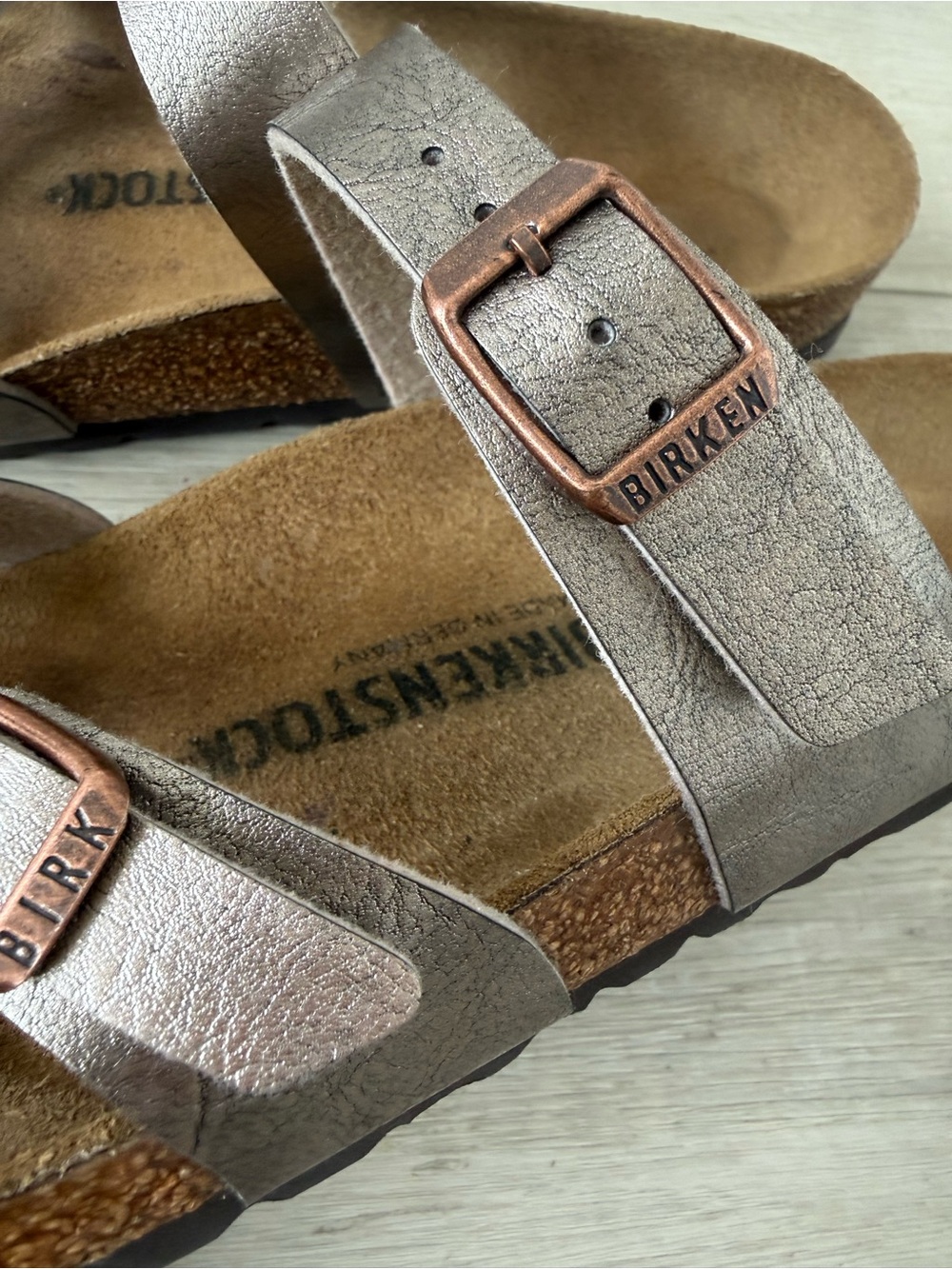 Birkenstock Mayari women’s gold/ bronze sandals size 8 - Picture 4 of 8